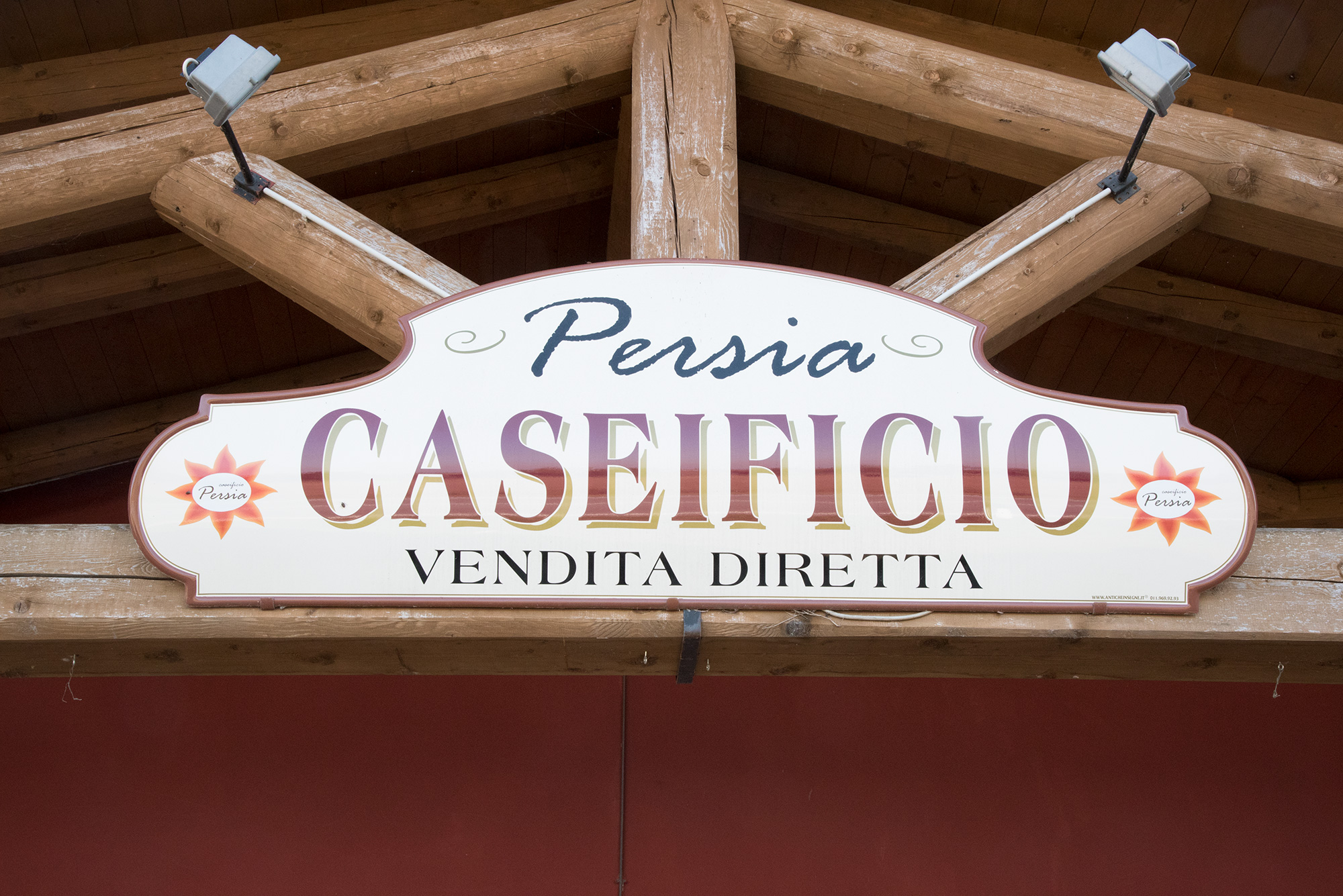 Insegna Caseificio Persia